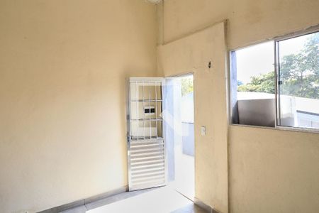 Sala/Cozinha de kitnet/studio para alugar com 1 quarto, 18m² em Esplanada, Belo Horizonte