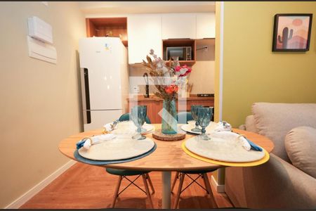 Sala de apartamento à venda com 2 quartos, 43m² em Santo Cristo, Rio de Janeiro