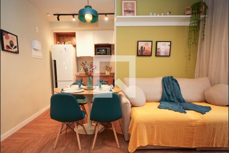 Sala de apartamento à venda com 2 quartos, 43m² em Santo Cristo, Rio de Janeiro