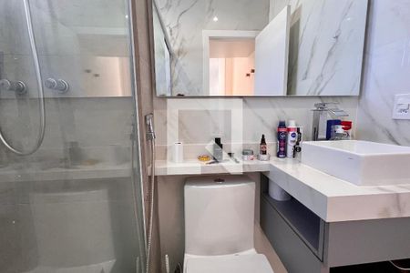 Banheiro  de kitnet/studio para alugar com 1 quarto, 35m² em Copacabana, Rio de Janeiro