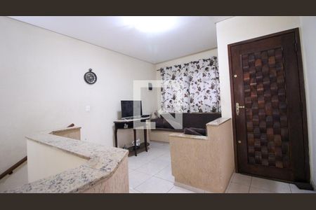 Casa à venda com 5 quartos, 240m² em Vila Ema, São Paulo