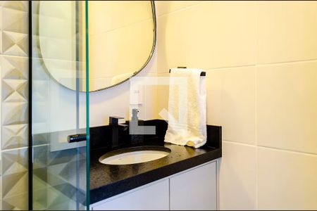 Banheiro de apartamento para alugar com 1 quarto, 25m² em Campeche, Florianópolis