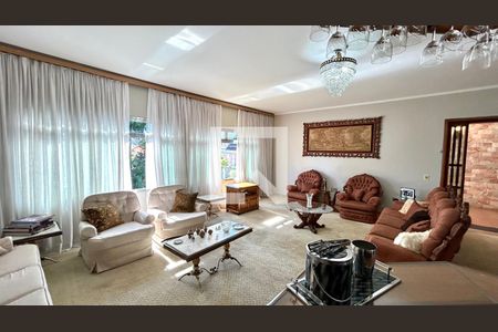 Casa à venda com 4 quartos, 354m² em Vila Rosália, Guarulhos