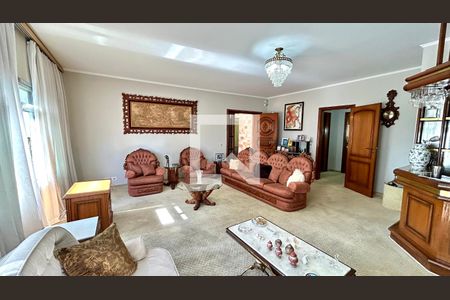 Sala de casa à venda com 4 quartos, 354m² em Vila Galvão, Guarulhos