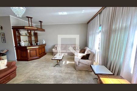 Sala de casa à venda com 4 quartos, 354m² em Vila Galvão, Guarulhos