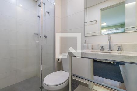 Banheiro da Suíte de apartamento para alugar com 1 quarto, 67m² em Empresarial 18 do Forte, Barueri