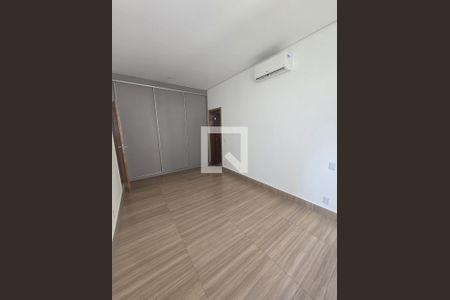 Quarto de casa de condomínio à venda com 3 quartos, 260m² em Alphaville, Barueri