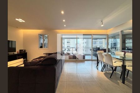 Sala de apartamento à venda com 3 quartos, 156m² em Vila Olímpia, São Paulo