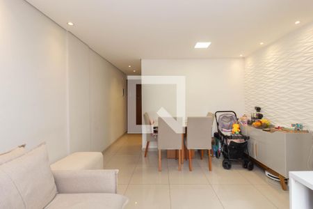 Sala de apartamento para alugar com 3 quartos, 69m² em Vila Carmosina, São Paulo