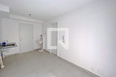 Sala/Cozinha de apartamento para alugar com 1 quarto, 29m² em Bom Retiro, São Paulo