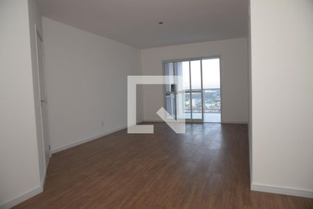 Sala de apartamento para alugar com 4 quartos, 135m² em Jardim Santa Barbara, Embu das Artes