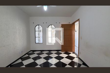 Sala de casa para alugar com 3 quartos, 150m² em Parque Sevilha, São Paulo