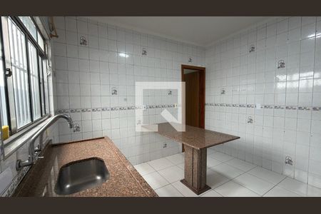 Cozinha de casa para alugar com 3 quartos, 150m² em Parque Sevilha, São Paulo