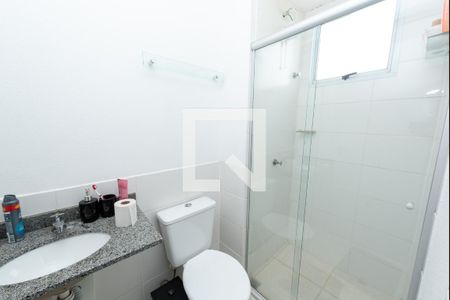 Banheiro da Suíte de apartamento para alugar com 2 quartos, 60m² em Jardim Riacho das Pedras, Contagem