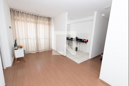 Sala de apartamento para alugar com 2 quartos, 60m² em Jardim Riacho das Pedras, Contagem