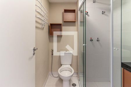 Banheiro de apartamento para alugar com 1 quarto, 26m² em República, São Paulo