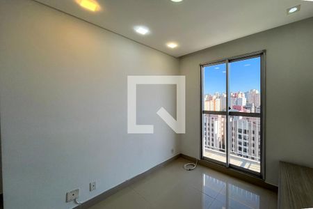 Sala de apartamento para alugar com 2 quartos, 52m² em Parque Bristol, São Paulo