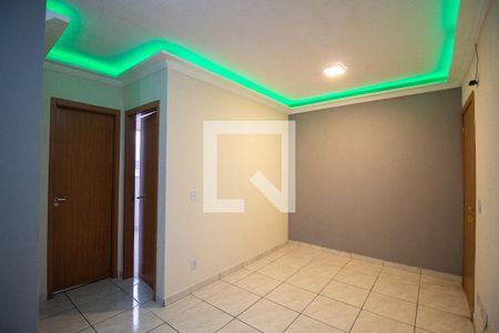 Sala de apartamento para alugar com 2 quartos, 43m² em Caguaçu, Sorocaba