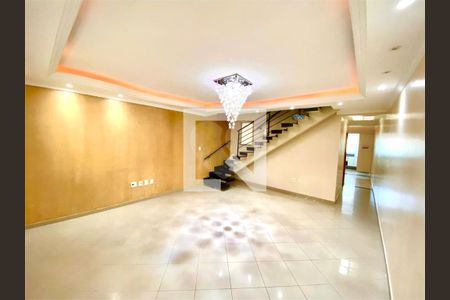 Casa à venda com 3 quartos, 180m² em Vila Camilópolis, Santo André