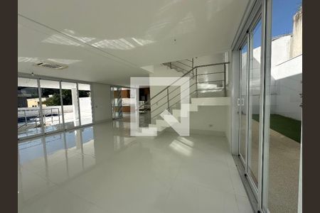 Sala de casa de condomínio à venda com 4 quartos, 390m² em Alphaville, Santana de Parnaíba