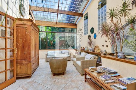 Casa à venda com 4 quartos, 411m² em Jardim Cordeiro, São Paulo