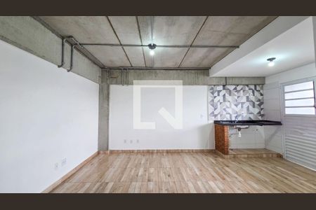 Sala/Cozinha de kitnet/studio para alugar com 1 quarto, 20m² em Jardim Domitila, São Paulo