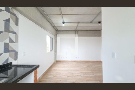 Sala/Cozinha de kitnet/studio para alugar com 1 quarto, 20m² em Jardim Domitila, São Paulo