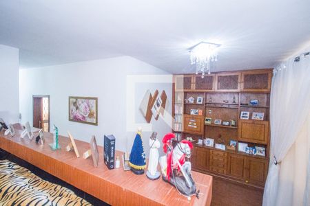 Sala de casa à venda com 4 quartos, 150m² em Vila Valqueire, Rio de Janeiro