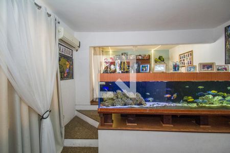 Sala de casa à venda com 4 quartos, 150m² em Vila Valqueire, Rio de Janeiro