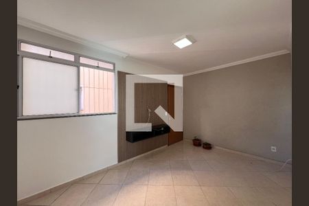 Apartamento para alugar com 2 quartos, 45m² em São João Batista, Belo Horizonte