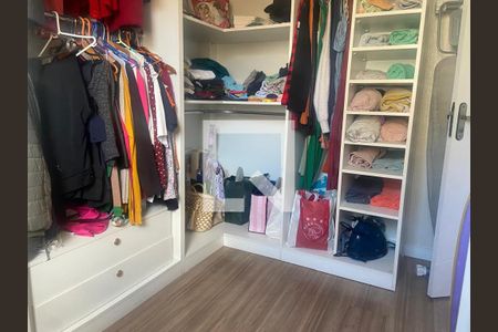 Quarto de casa de condomínio à venda com 3 quartos, 110m² em Chácara Seis de Outubro, São Paulo