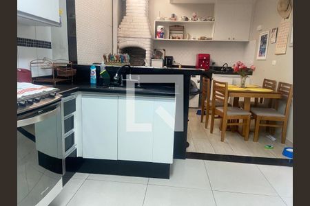 Cozinha de casa de condomínio à venda com 3 quartos, 110m² em Chácara Seis de Outubro, São Paulo