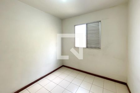 Quarto 1 de apartamento para alugar com 2 quartos, 58m² em Sagrada Família, Belo Horizonte