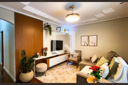 Sala de casa à venda com 6 quartos, 240m² em Parque Cisper, São Paulo