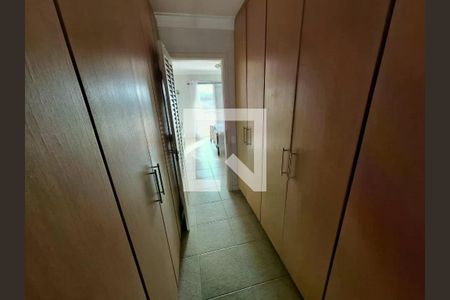 Casa à venda com 4 quartos, 300m² em Parque das Flores, Campinas