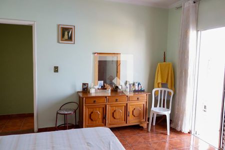 Quarto 2 de casa à venda com 4 quartos, 350m² em Km 18, Osasco