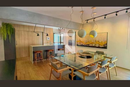 Apartamento à venda com 3 quartos, 258m² em Cambuí, Campinas