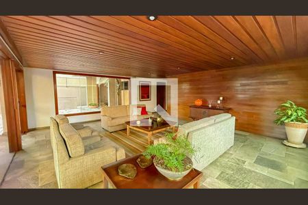 Apartamento à venda com 3 quartos, 258m² em Cambuí, Campinas