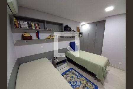 Casa à venda com 3 quartos, 300m² em Jardim Deghi, Barueri