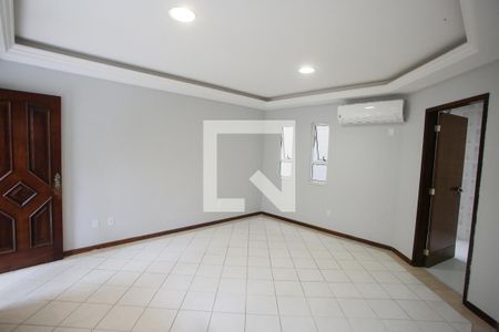 Sala de casa para alugar com 3 quartos, 152m² em Freguesia (jacarepaguá), Rio de Janeiro