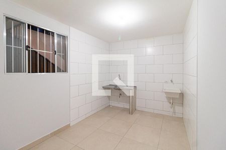 Cozinha e área de serviço de casa para alugar com 1 quarto, 31m² em Vila Silviania, Carapicuíba