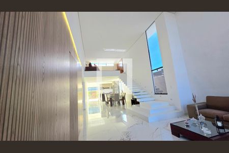 Casa de Condomínio à venda com 3 quartos, 200m² em Lundcéia, Lagoa Santa