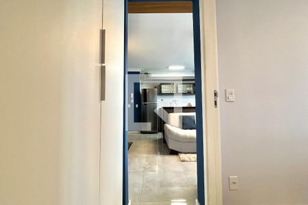 Corredor de apartamento para alugar com 1 quarto, 49m² em Mirandópolis, São Paulo