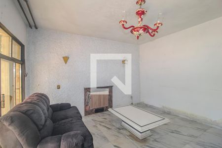 Sala de casa à venda com 4 quartos, 500m² em Teresópolis, Porto Alegre