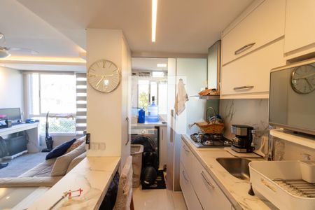 Cozinha de apartamento à venda com 2 quartos, 61m² em Cavalhada, Porto Alegre