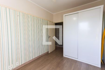 quarto 1 de apartamento para alugar com 2 quartos, 70m² em Parque Assuncao, Taboão da Serra