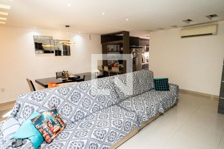 Sala de casa de condomínio para alugar com 2 quartos, 66m² em Campo Grande, Rio de Janeiro