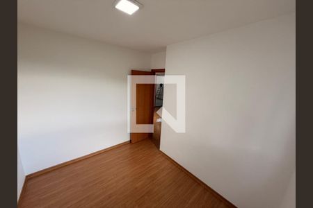 Quarto 1 de apartamento para alugar com 2 quartos, 40m² em Chácara das Pedras, Porto Alegre
