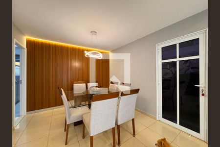 Casa de Condomínio para alugar com 3 quartos, 226m² em Recreio dos Bandeirantes, Rio de Janeiro