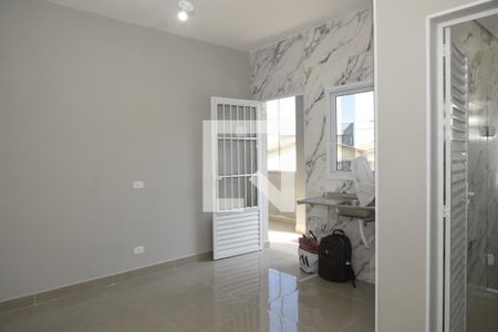 Cozinha de apartamento para alugar com 1 quarto, 50m² em Jardim Santo Eduardo, Embu das Artes